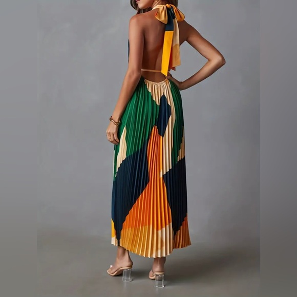 Stunning A-Line Color Block Backless Dress, Pleated Halter Neck, Tie Waist - Picture 2 of 4